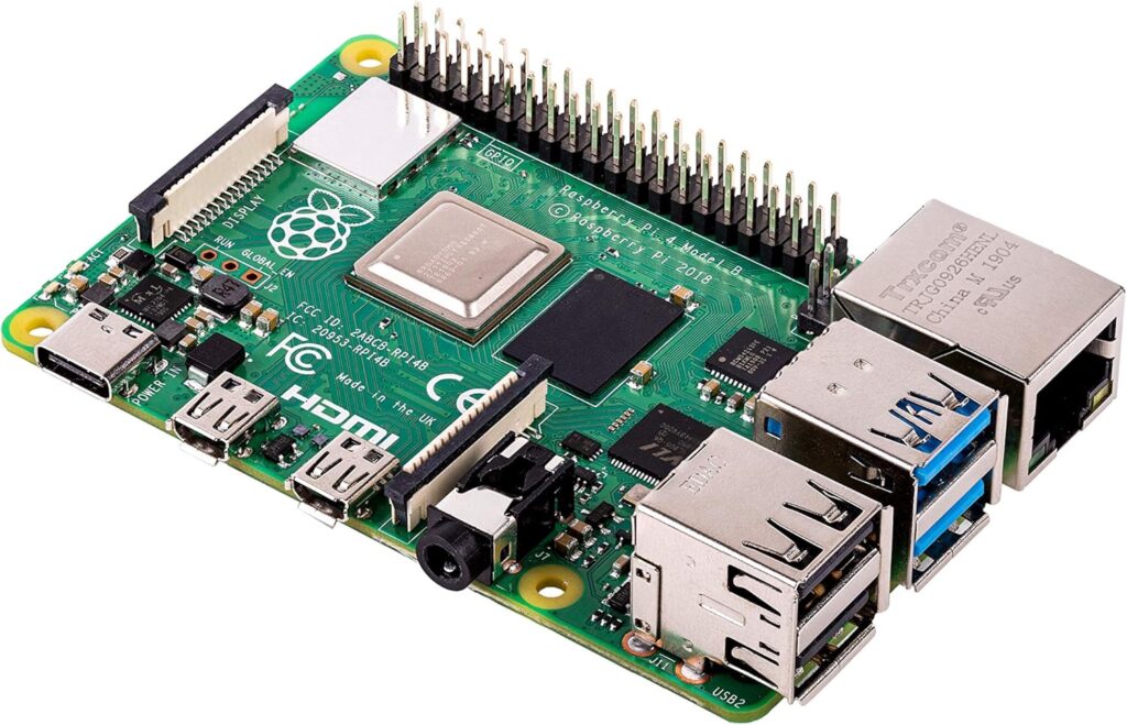 Ecco alcune opzioni per l'alt text del Raspberry Pi 4, ottimizzate per il tuo sito di domotica:
Opzione 1: Descrittiva-Tecnica (Consigliata per la pagina strumenti)
"Scheda madre Raspberry Pi 4 Model B con vista ravvicinata dei componenti, processore, porta USB-C, porte micro-HDMI e pin GPIO per domotica.